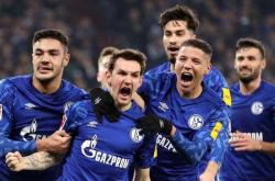 HuaTiHui-沙尔克球迷呼吁球队在接下来的比赛中找回胜利的节奏