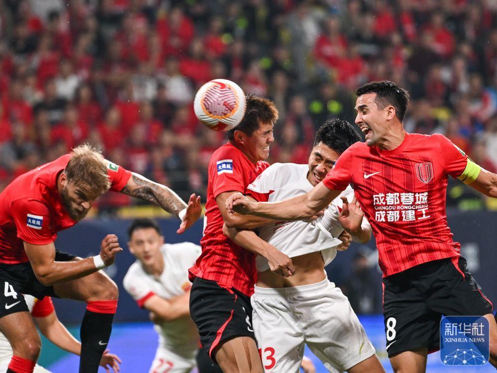 球队战术调整，变阵迎战新对手