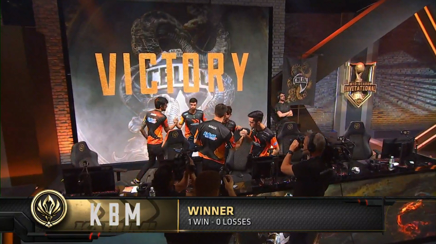 啦啦队惨败告终，出线形势堪忧不堪