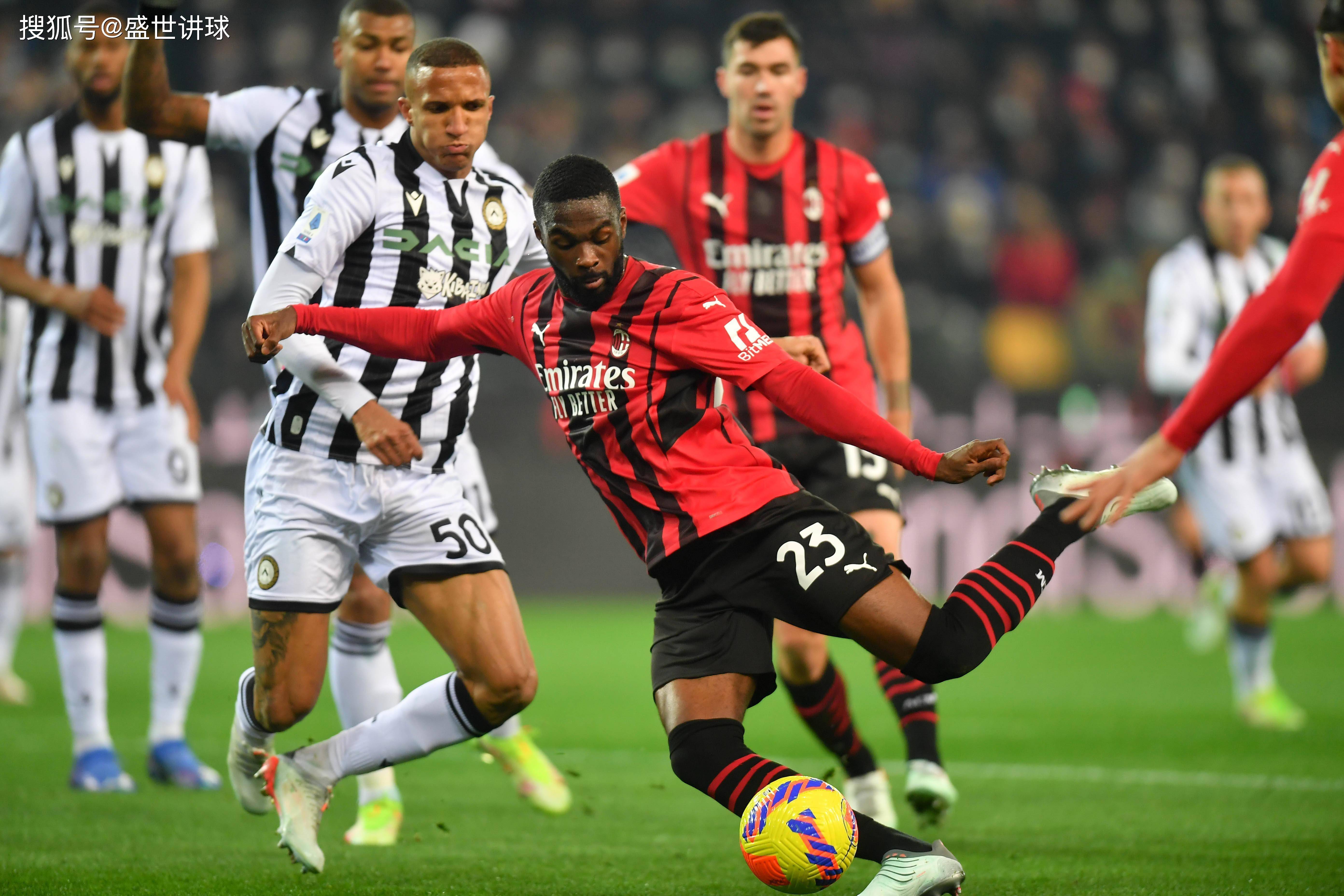 AC米兰客场逼平对手,争取更好结果 AC米兰客场逼平对手,争取更好结果