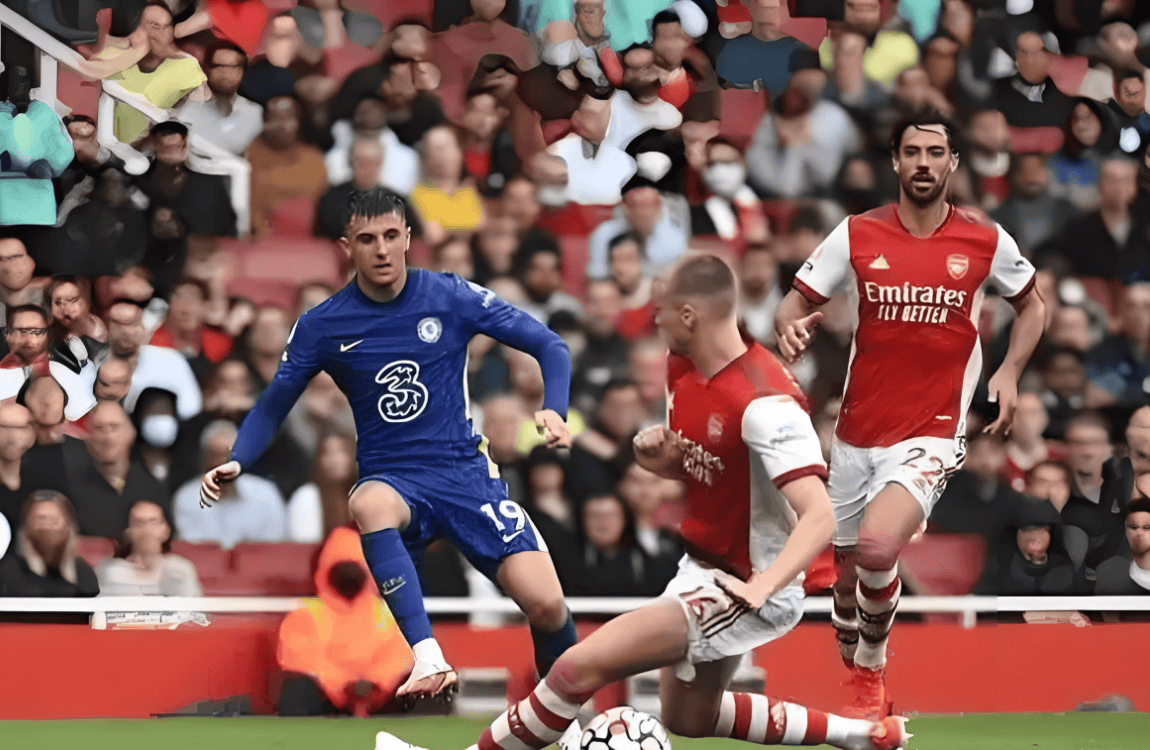 沙尔克豪取榜首,主场战胜汉诺威 沙尔克豪取榜首,主场战胜汉诺威