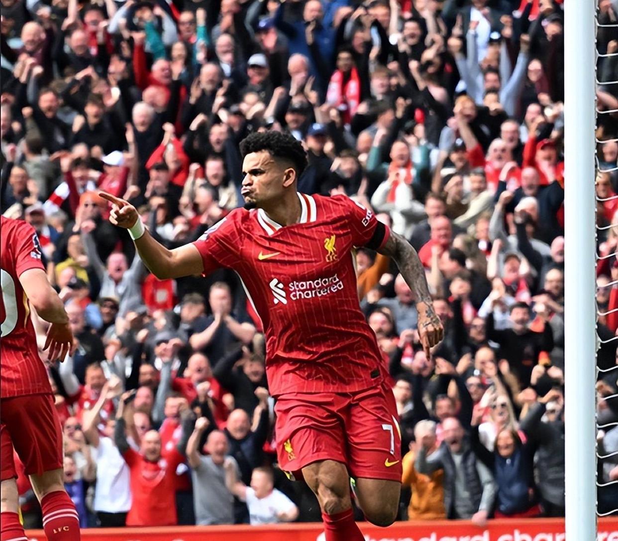 包含利物浦主场击败西汉姆,领先积分榜的词条 包含利物浦主场击败西汉姆,领先积分榜的词条