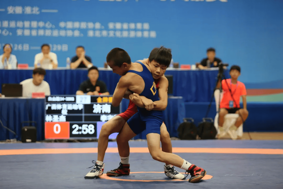 火热角逐!运动之巅冠军较量触手可及的简单介绍 火热角逐!运动之巅冠军较量触手可及的简单介绍