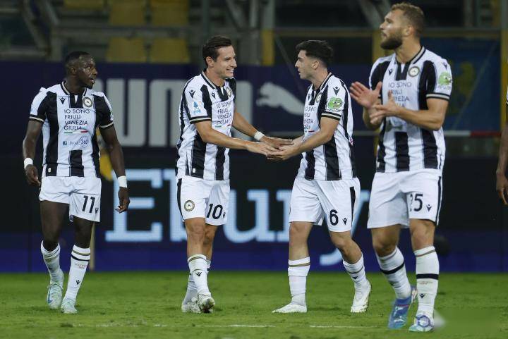 乌迪内斯苦战平局，难分胜负的简单介绍