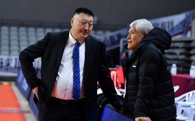 山西队主帅战术调整为争夺战略优势