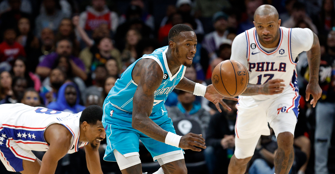 网队主场力克黄蜂,厄文砍下28分 网队主场力克黄蜂,厄文砍下28分