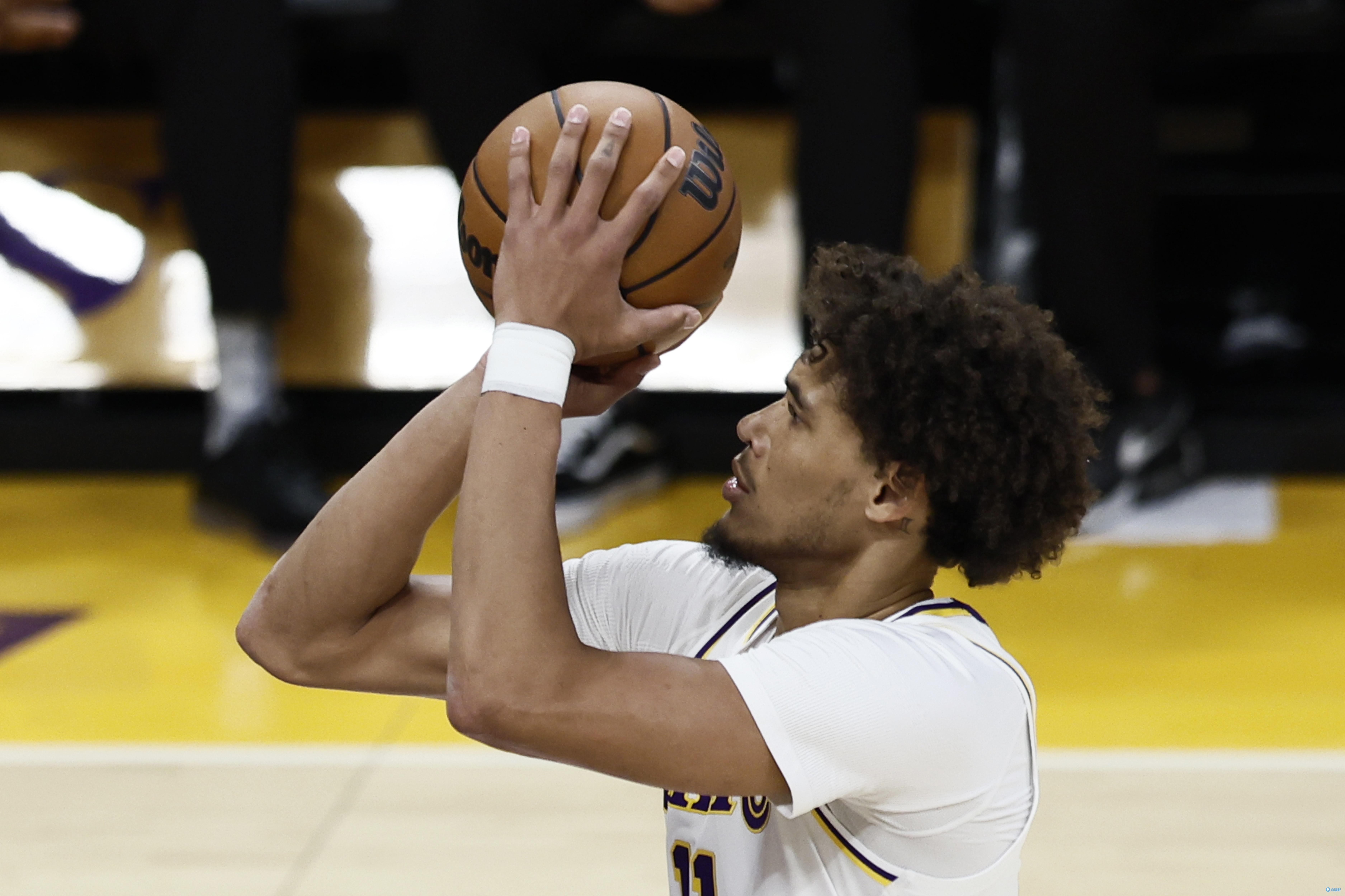 爵士逆转灰熊,米切尔砍下30分送灰熊三连败 爵士逆转灰熊,米切尔砍下30分送灰熊三连败