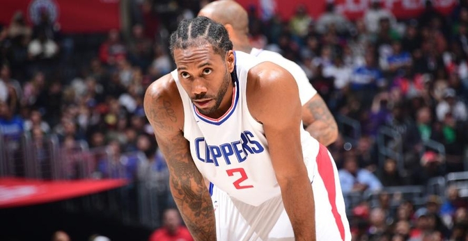 快船逆转湖人,莱昂纳德关键时刻发威 快船逆转湖人,莱昂纳德关键时刻发威