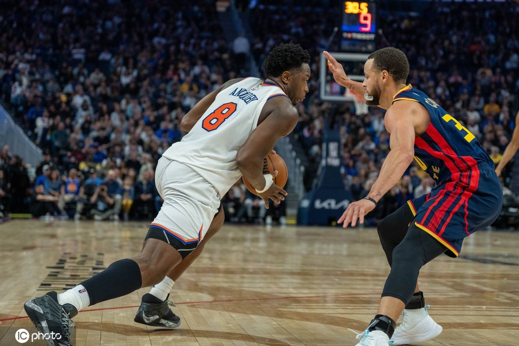 勇士惨败尼克斯,库里砍下40分 勇士惨败尼克斯,库里砍下40分