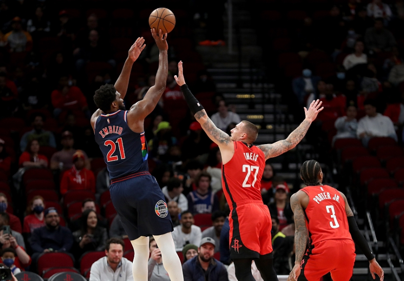 火箭力克山猫,豪取七连胜 火箭力克山猫,豪取七连胜