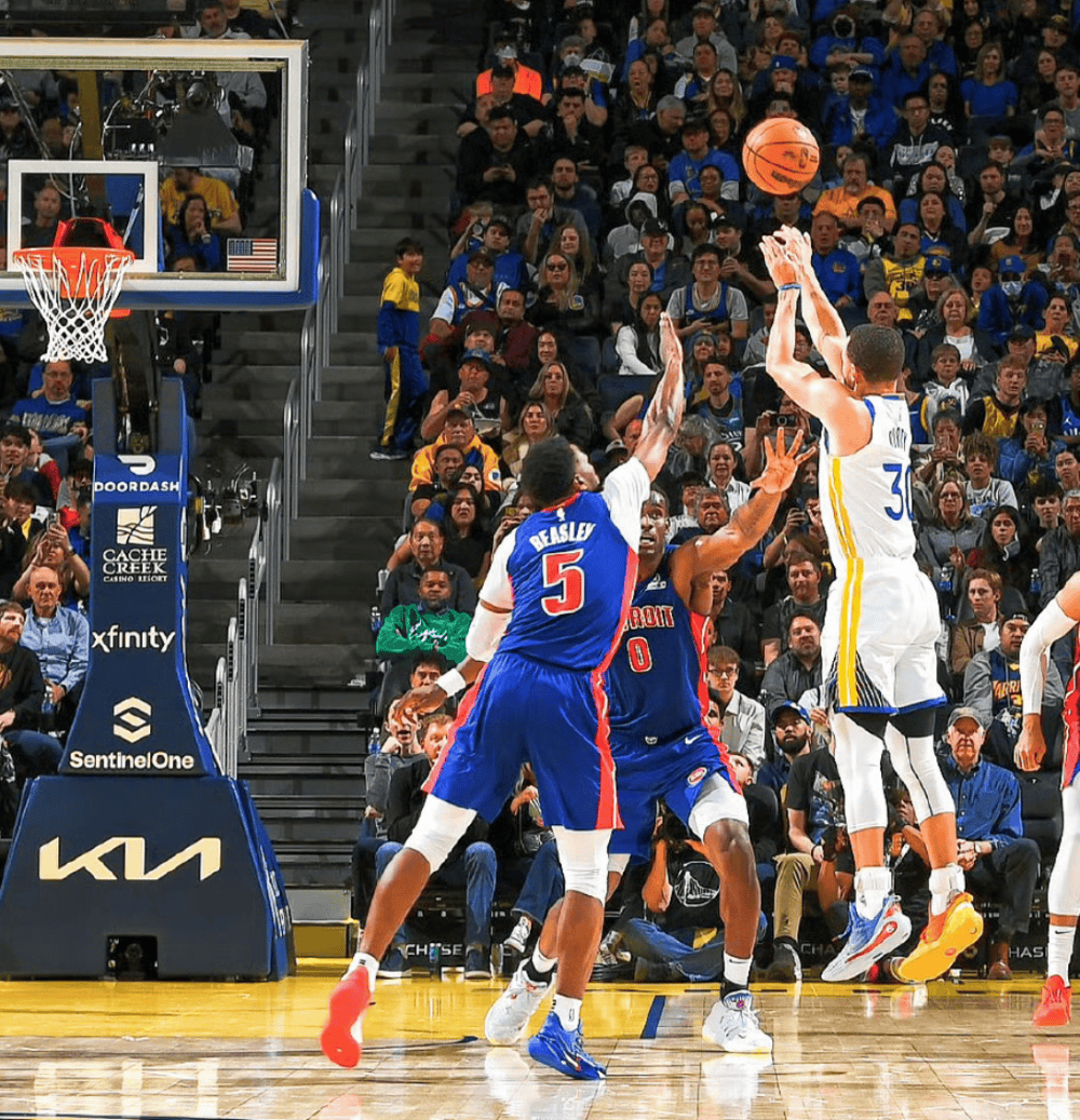 活塞主场战胜勇士，格林表现抢眼