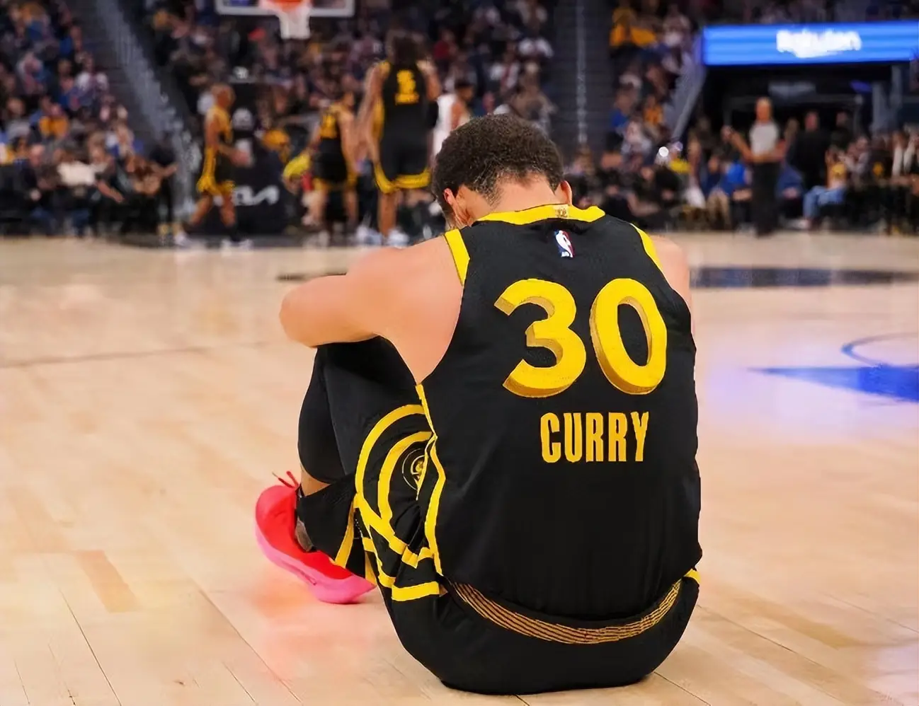 凯尔特人主场胜勇士,雄心勃发 凯尔特人主场胜勇士,雄心勃发