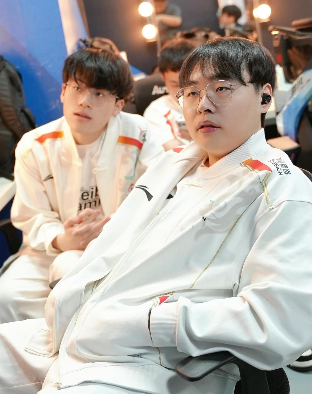 关于WBG轻取100T,Ming操刀奇招英雄翻盘焦点之战小组赛,让粉丝疯狂欢呼的信息 关于WBG轻取100T,Ming操刀奇招英雄翻盘焦点之战小组赛,让粉丝疯狂欢呼的信息