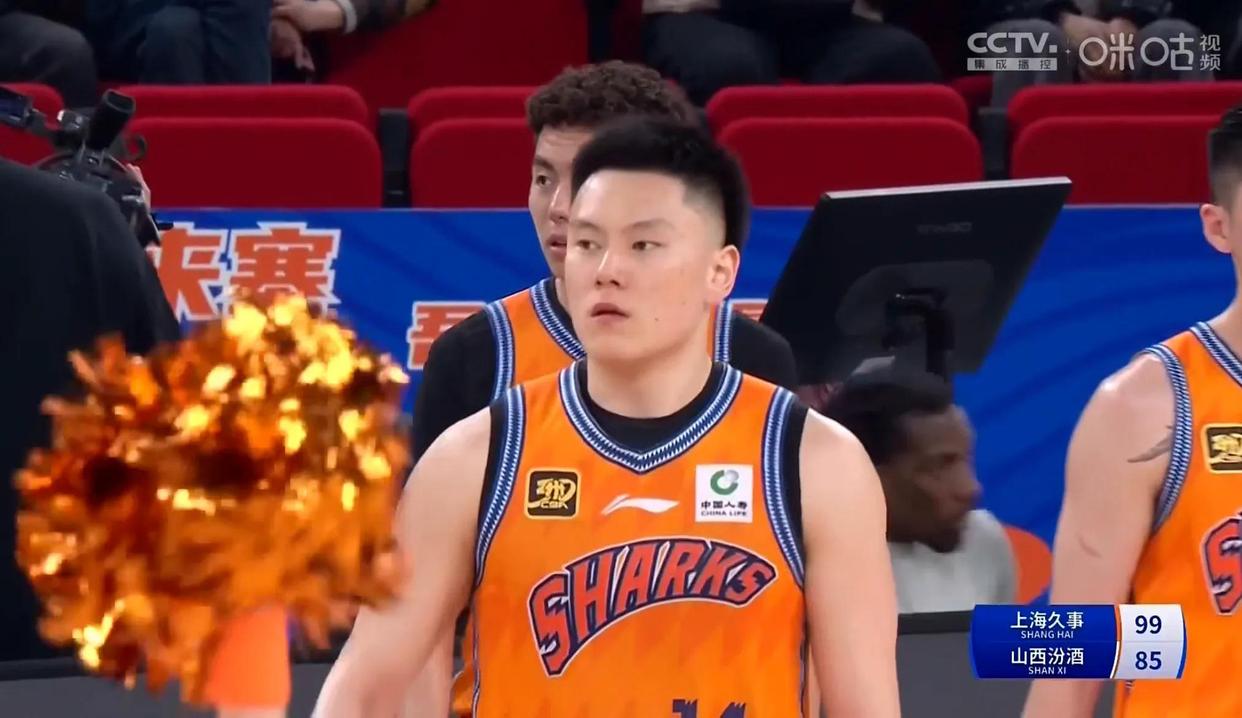 上海男篮力克对手,取得一场来之不易的胜利的简单介绍 上海男篮力克对手,取得一场来之不易的胜利的简单介绍